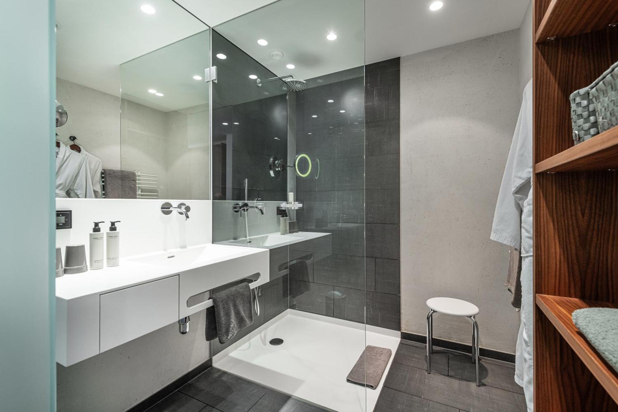 Alpenparks Hotel & Apartment Taxacher Кирхберг Экстерьер фото